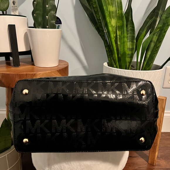 Michael Kors Mirror Metallic Tote Bag - Picture 6 of 7